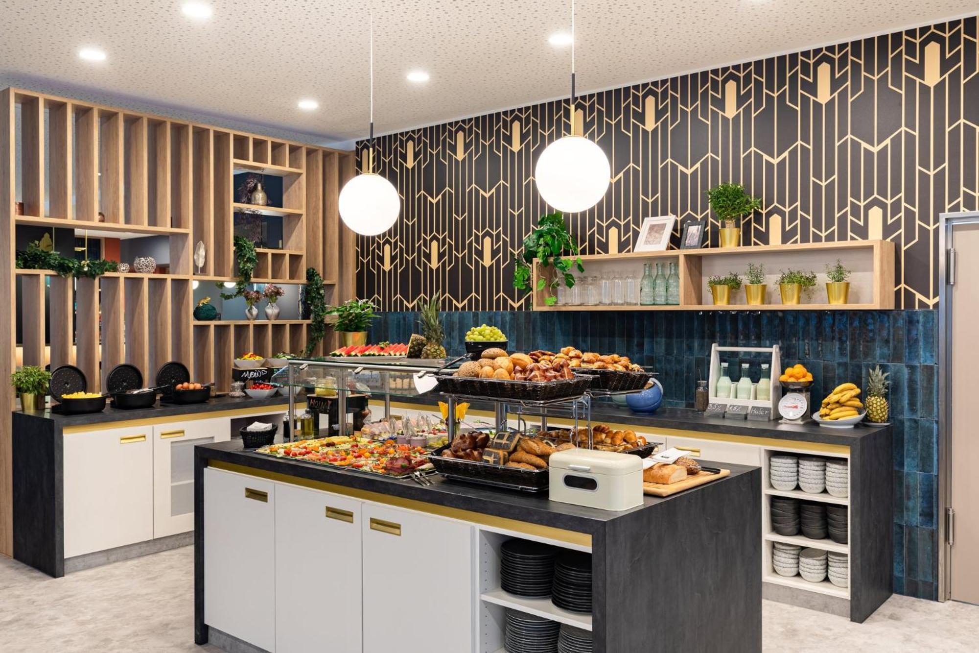 Holiday Inn - The Niu, Flower Konstanz By Ihg מראה חיצוני תמונה